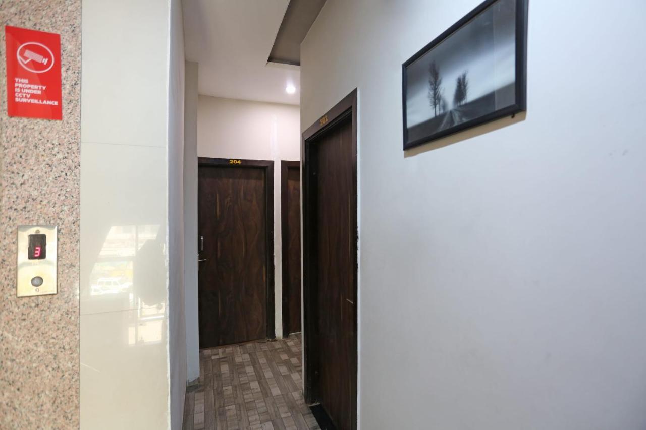 Oyo 6325 Hotel Kiran Rāipur 外观 照片